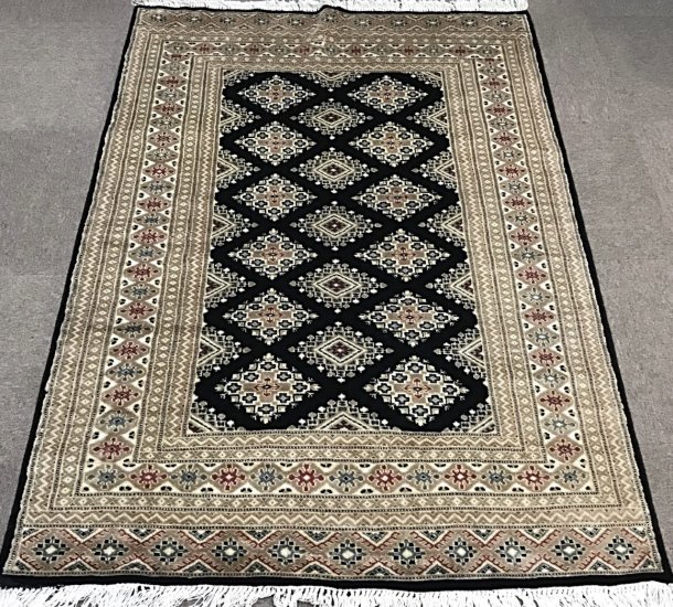 YAMOOD BLACK 6'.0X4'.0 - Click Image to Close